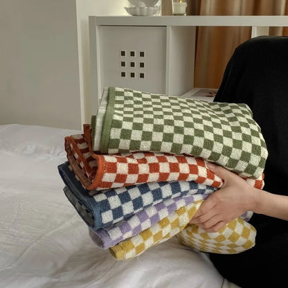 Vintage Checkerboard Bath Towel, Absorbent, Comfortable